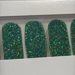 NWT Color Street Retired "Wonder-Mint" Green Glitter Nail Strips